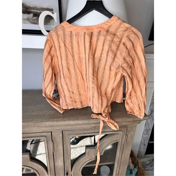 C64 NEEM Living NWT NL Cara Top Muddy Rose Wrap Crop Top V Neck Size Small - Picture 7 of 10